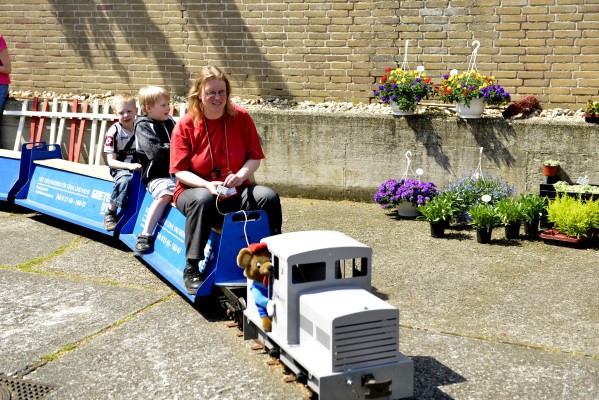 Grobahnlok im Einsatz beim Sommerfest 2012