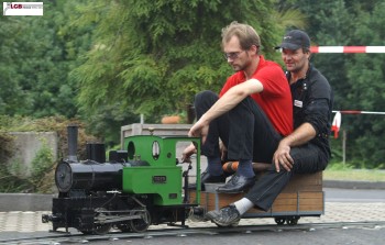 Zu den Impressionen vom Gartencenter Dingers und der 5 Zoll Bahn und mit Livesteam in Spur IIm  der LGB-Freunde Rhein/Sieg e.V. 