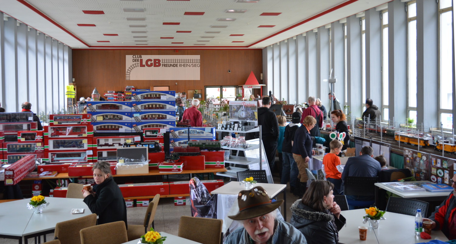 Clubdomizil LGB Rhein Sieg in Mnchengladbach: Blick von der Theke aus in den Aufenthaltsbereich fr Kaffee und Kuchen sowie die beliebten Fachgesprche zum Thema Modellbahn. 