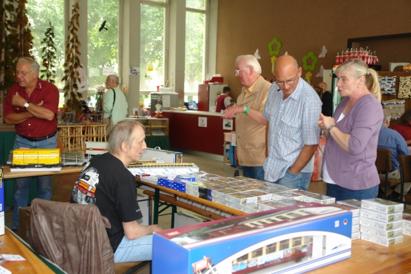 Verkaufsstand Modellbahn-Atelier-Renken von und mit A. Meyer. 