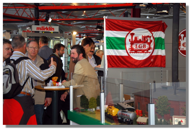 Es geht voran mit LGB auf der Messe in Sinsheim im Mrz 2009. 