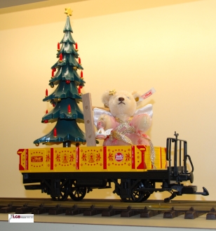 41050 Steiff Br Weihnachtswagen